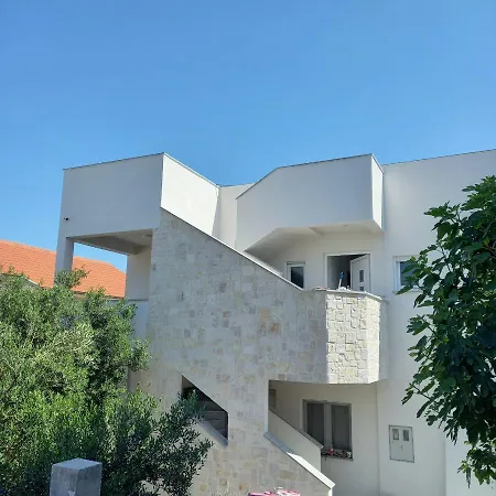 M & L Apartmán Murter